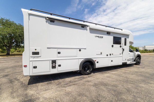 2026 Grand Design Lineage 31ZW 