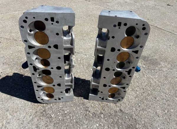 Brodix 12 SBC 15 Degree Heads   for Sale $1,200 