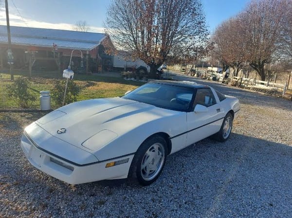 1988 Chevrolet Corvette  for Sale $9,895 