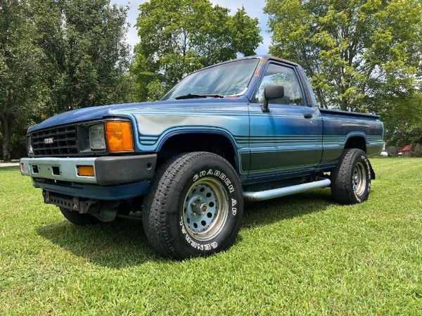 1986 Toyota Pickup  for Sale $9,795 