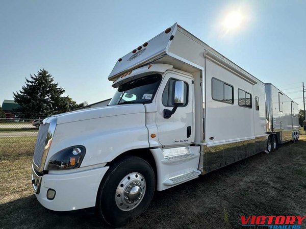 2016 Renegade 19' Toterhome  for Sale $285,000 