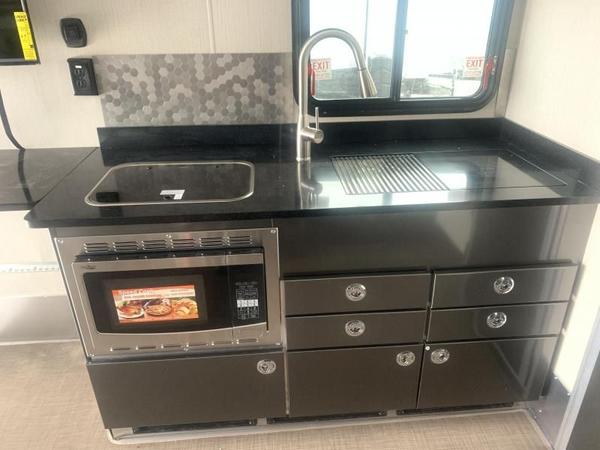 2020 ATC 28 ft / no bedroom Toy Hauler RV for Sale $52,345