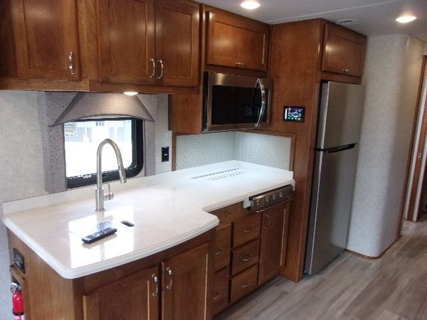 2021 Renegade Valencia 38RW
