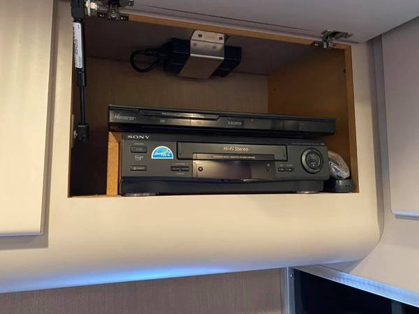 1998 Kenworth Toter Home for Sale $58,000