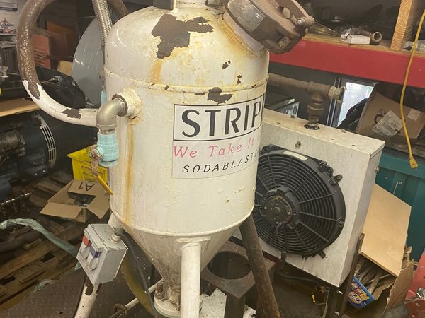 Soda Blasting Machine