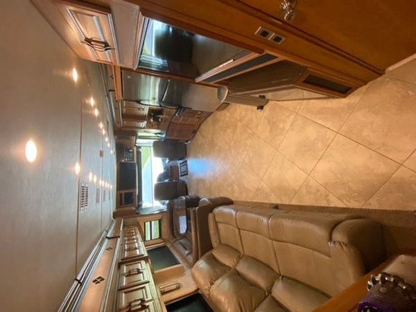 Fleetwood 38k Expedition for Sale $155,000