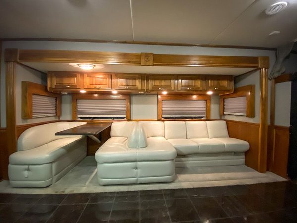 2008 Haulmark 3 Slide *INCREDIBLE FLOORPLAN* for Sale $174,900