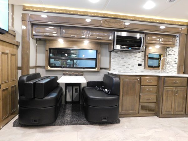 2019 Renegade Classic 45’ Super C Motorcoach