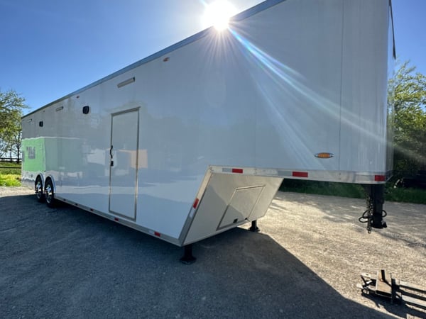 42ft enclosed trailer  for Sale $32,000 