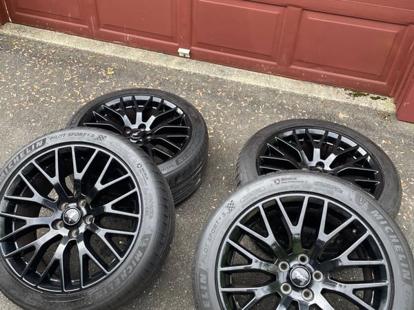 S550 Mustang OEM wheels and Michelin Pilot Sport 4s