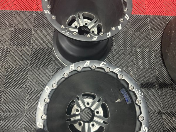 Race Star 18x16 4.75x5 black wheels 6in bs Low runs   for Sale $3,000 