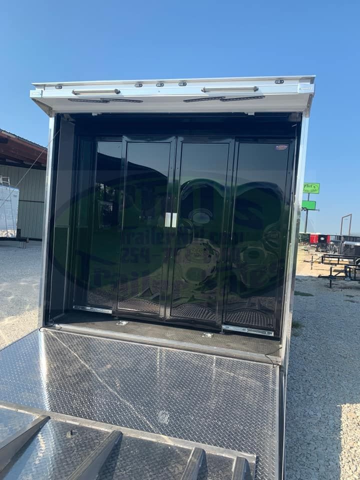 34 HAULMARK GLASS DOORS 2 TON MINI SPLIT RACE TRAILER IF YOU for Sale