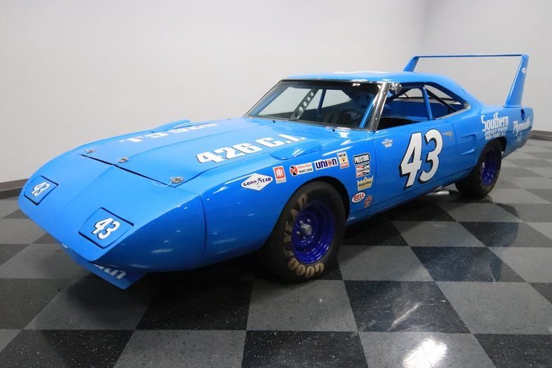 Plymouth Superbird Ричарда петти