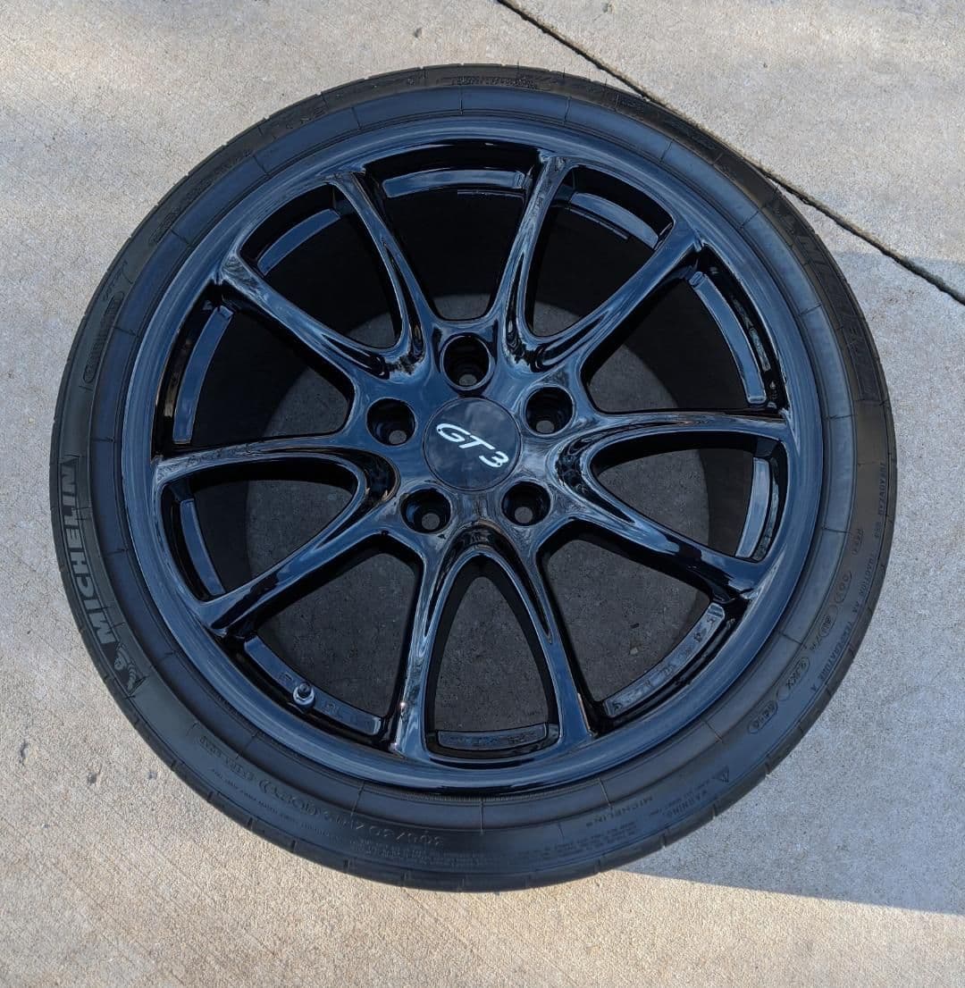 Gloss Black 997.1 GT3 wheels w/ Michelin PS2 tires, TPMS