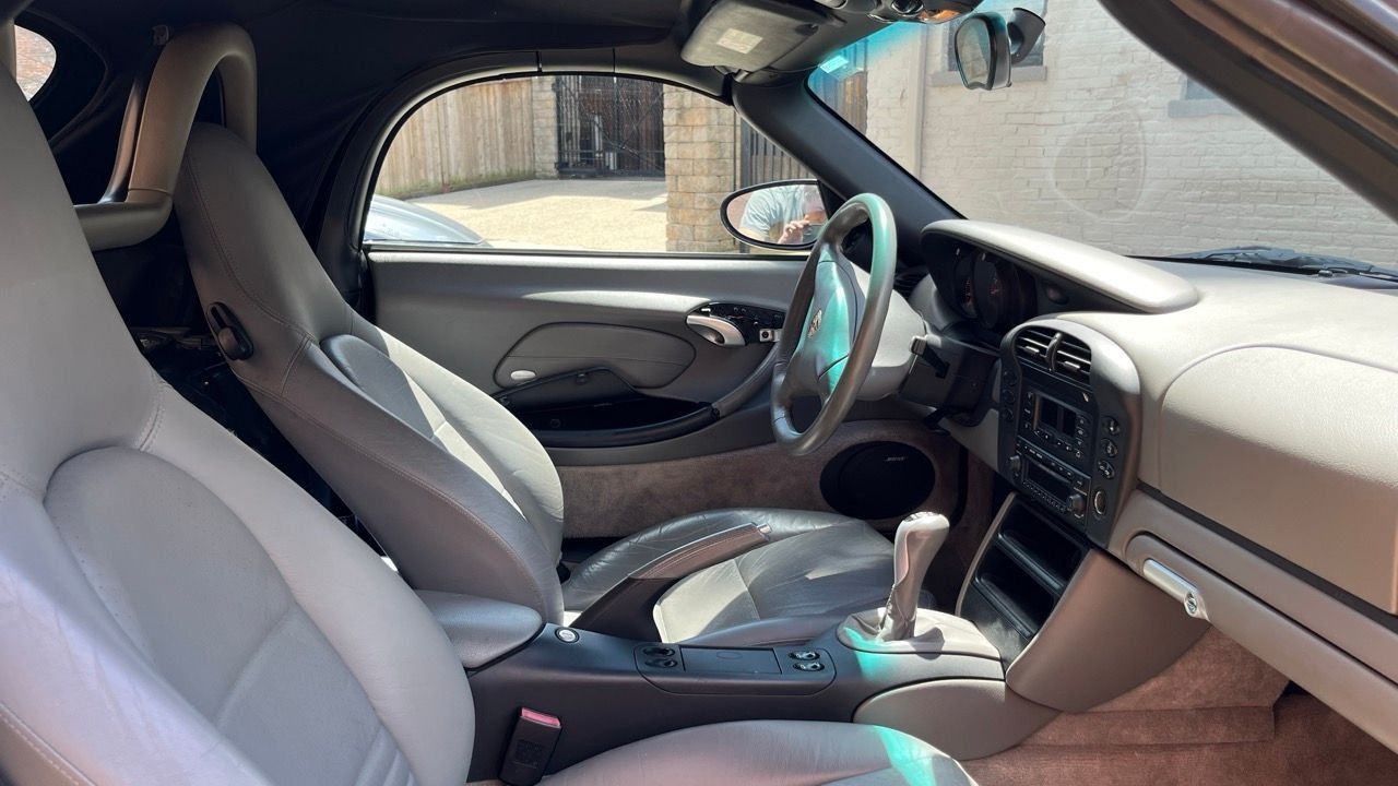 2003 Porsche Boxster - Accident-Damaged 2003 986 Boxster - Used - VIN WP0CA29803U622271 - 79,000 Miles - 6 cyl - 2WD - Manual - Convertible - Blue - Cincinnati, OH 45202, United States