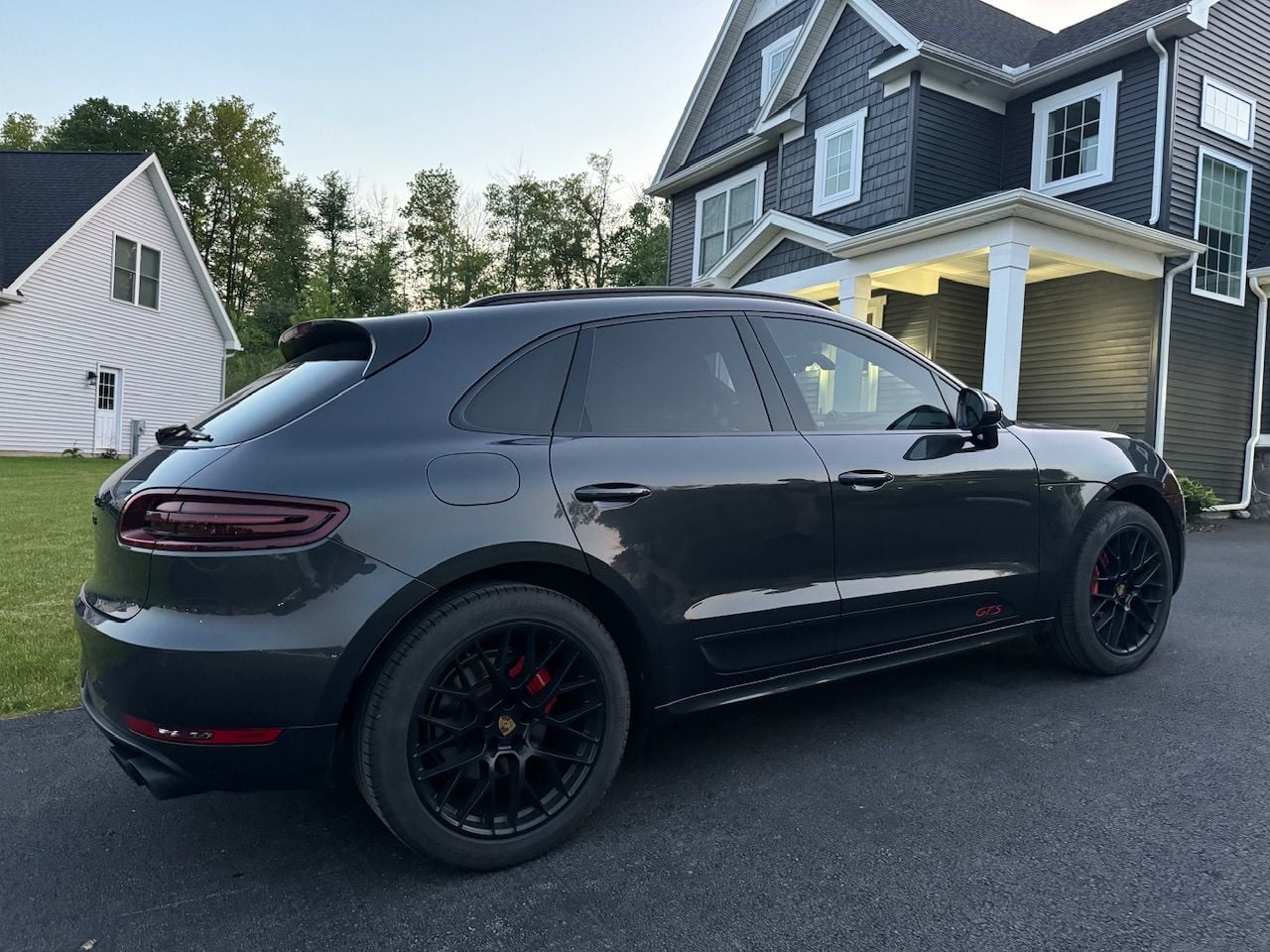 2018 Porsche Macan - 2018 Porsche Macan GTS - Used - VIN WP1AG2A50JLB64983 - 44,682 Miles - 6 cyl - AWD - Automatic - SUV - Gray - Macedon, NY 14502, United States