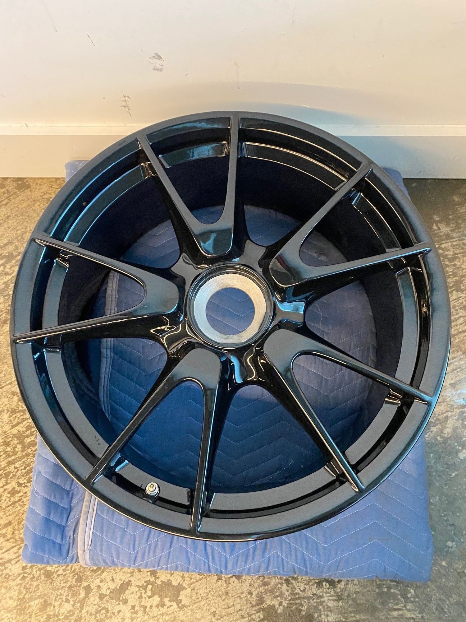 Wheels and Tires/Axles - Porsche 911 997.2 Centerlock Gt3 wheel front 19x8.5 - Used - 0  All Models - Jersey City, NJ 07306, United States