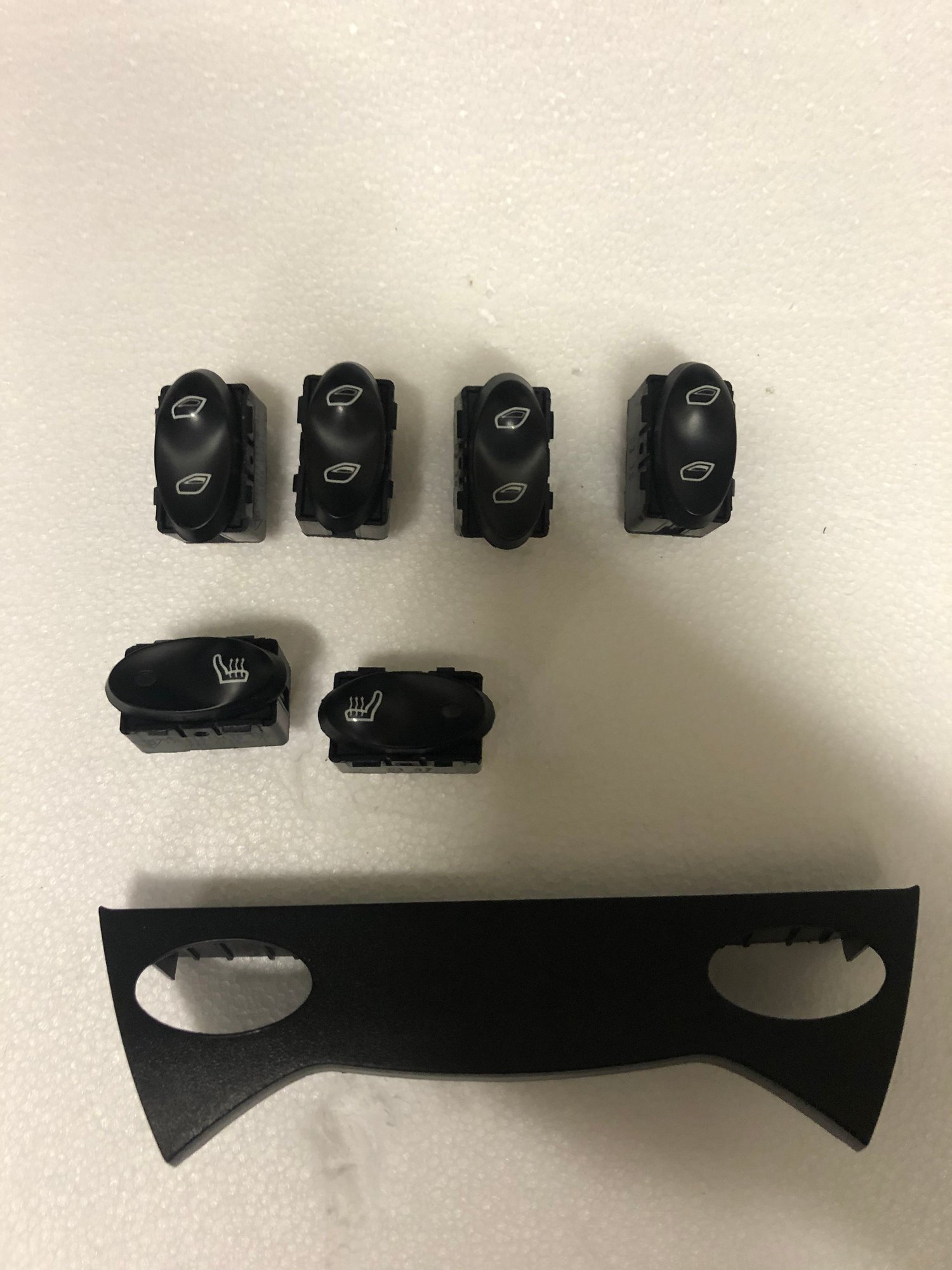 Interior/Upholstery - 996/986 Window and Seat Heat Buttons - Used - 1999 to 2004 Porsche 911 - 1998 to 2004 Porsche Boxster - Maryville, TN 37803, United States