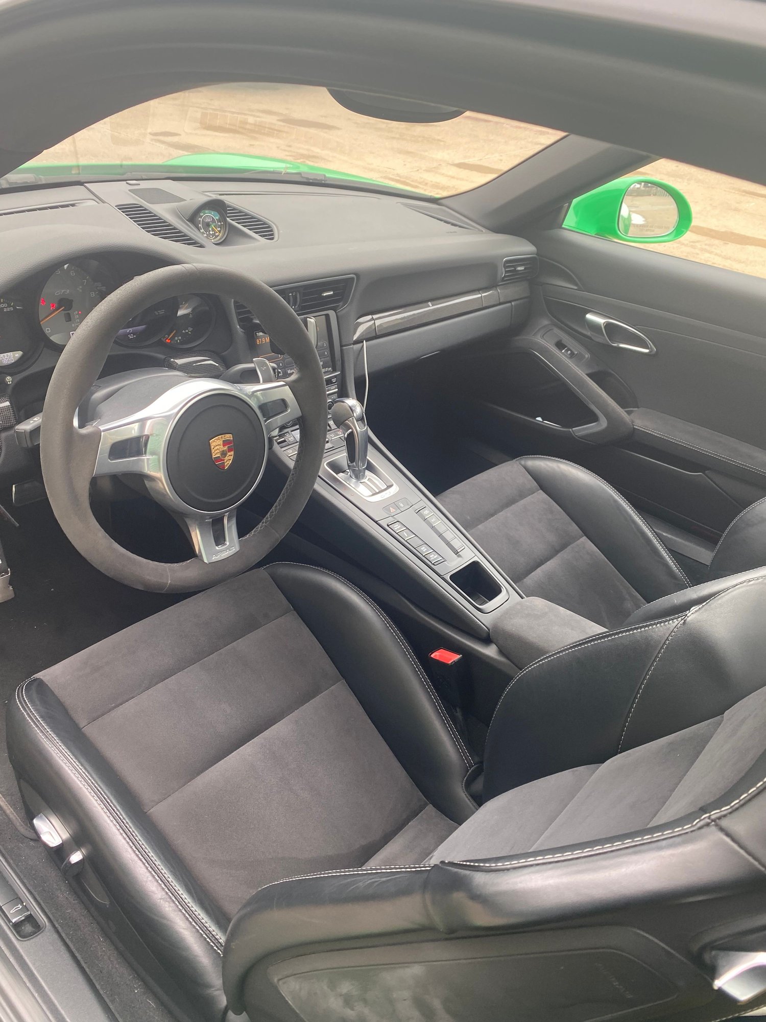 2015 Porsche 911 - 2015 Signal Green GT3 - Used - VIN WP0AC2A98FS189238 - 22,000 Miles - Austin, TX 73301, United States