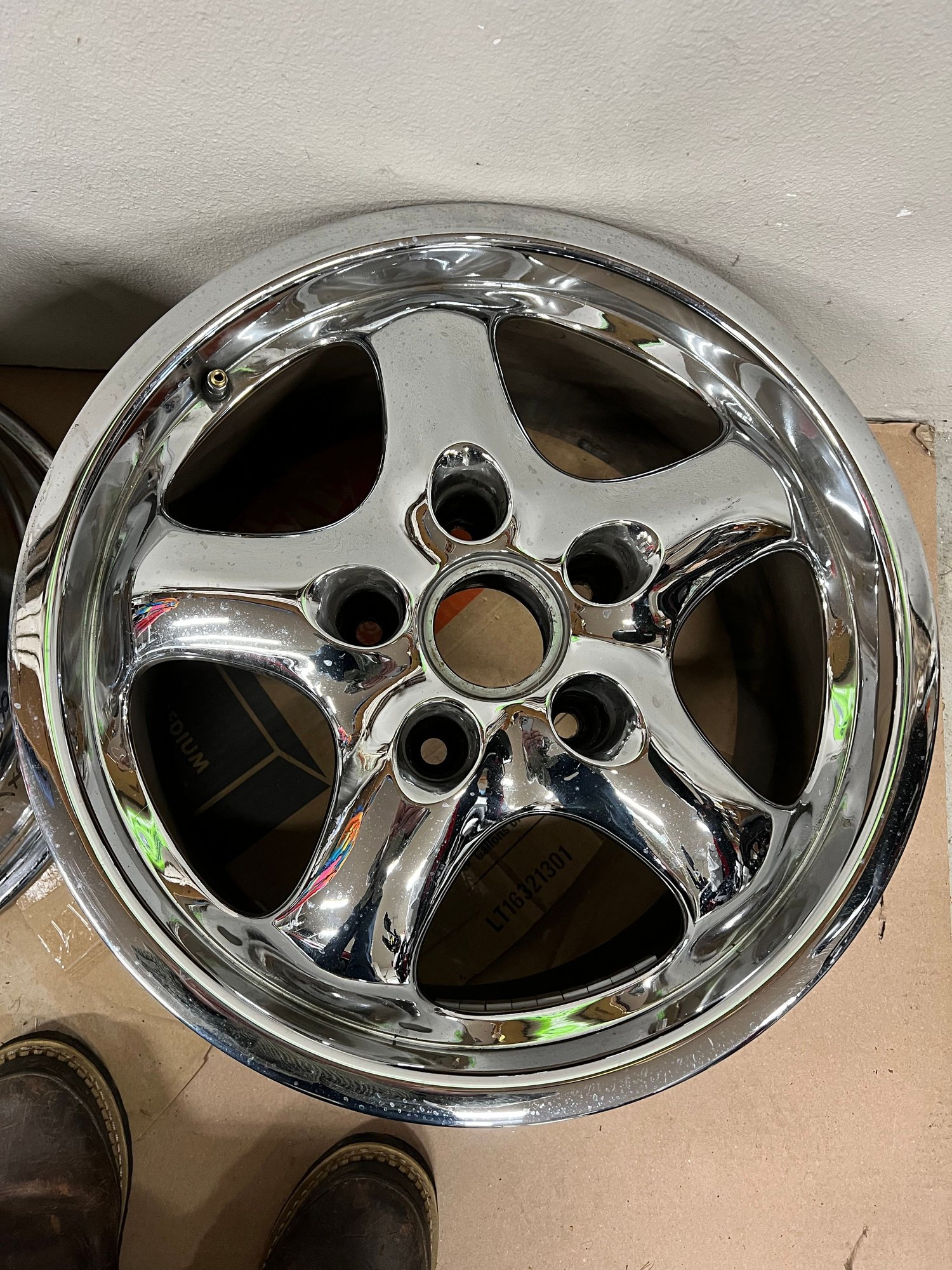 Wheels and Tires/Axles - 993 OEM chrome wheels - Used - 1995 to 1998 Porsche 911 - Gig Harbor, WA 98335, United States