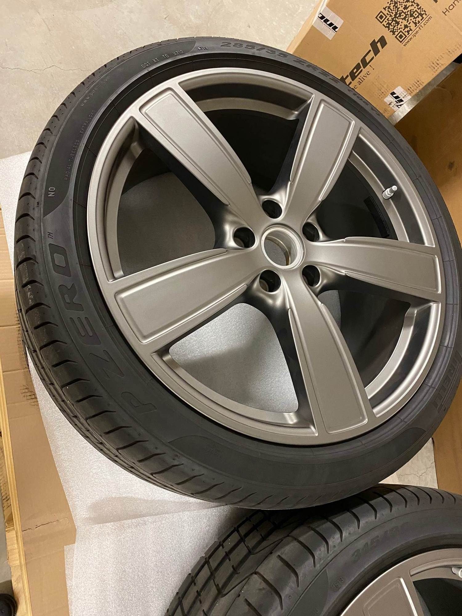 Wheels and Tires/Axles - 22" Cayenne Sport Classic wheels in satin platinum - New - 2019 to 2020 Porsche Cayenne - Los Gatos, CA 95030, United States