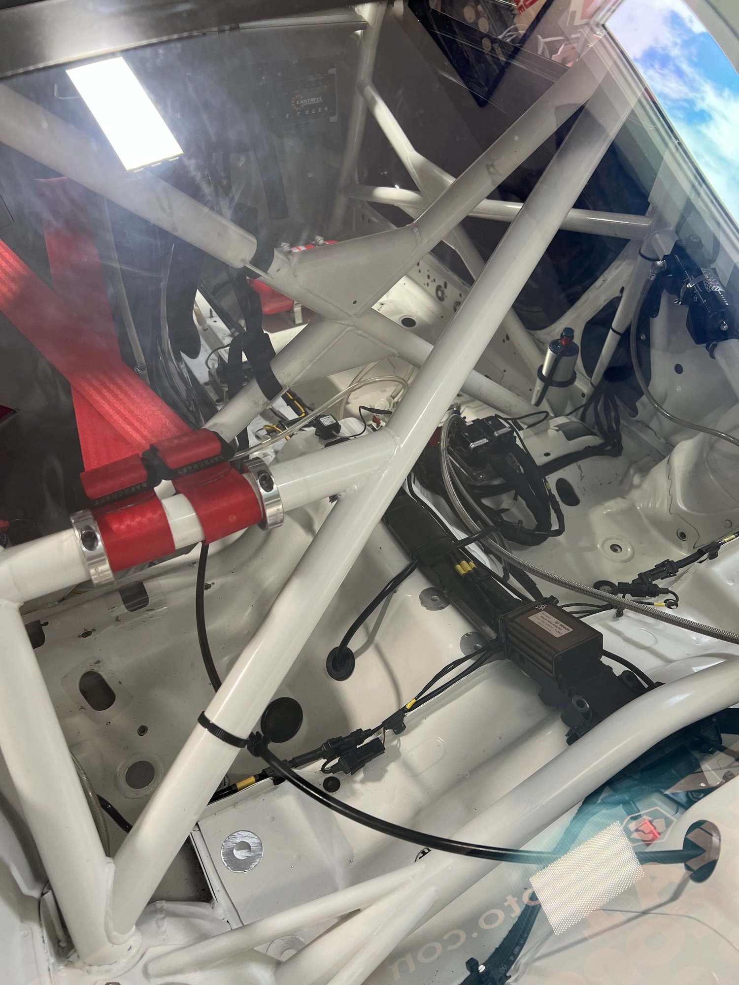 2008 Porsche GT3 - Porsche GT3 CUP RACE CAR Super Clean and Sorted 60 hrs on drive train - Used - VIN WP0ZZZ99Z8S798099 - 6 cyl - 2WD - Manual - Coupe - White - Jupiter, FL 33478, United States