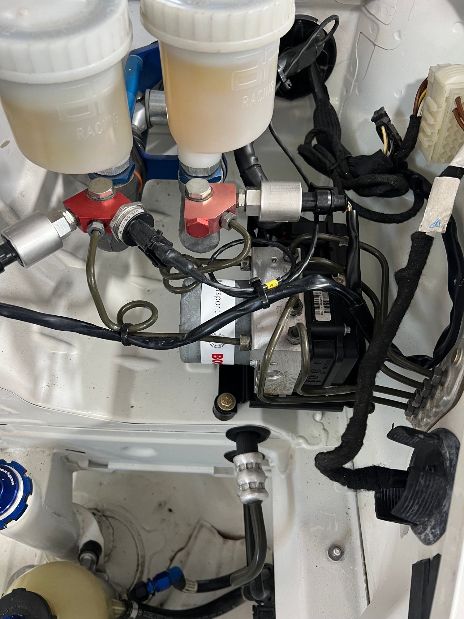 2008 Porsche GT3 - Porsche GT3 CUP RACE CAR Super Clean and Sorted 60 hrs on drive train - Used - VIN WP0ZZZ99Z8S798099 - 6 cyl - 2WD - Manual - Coupe - White - Jupiter, FL 33478, United States