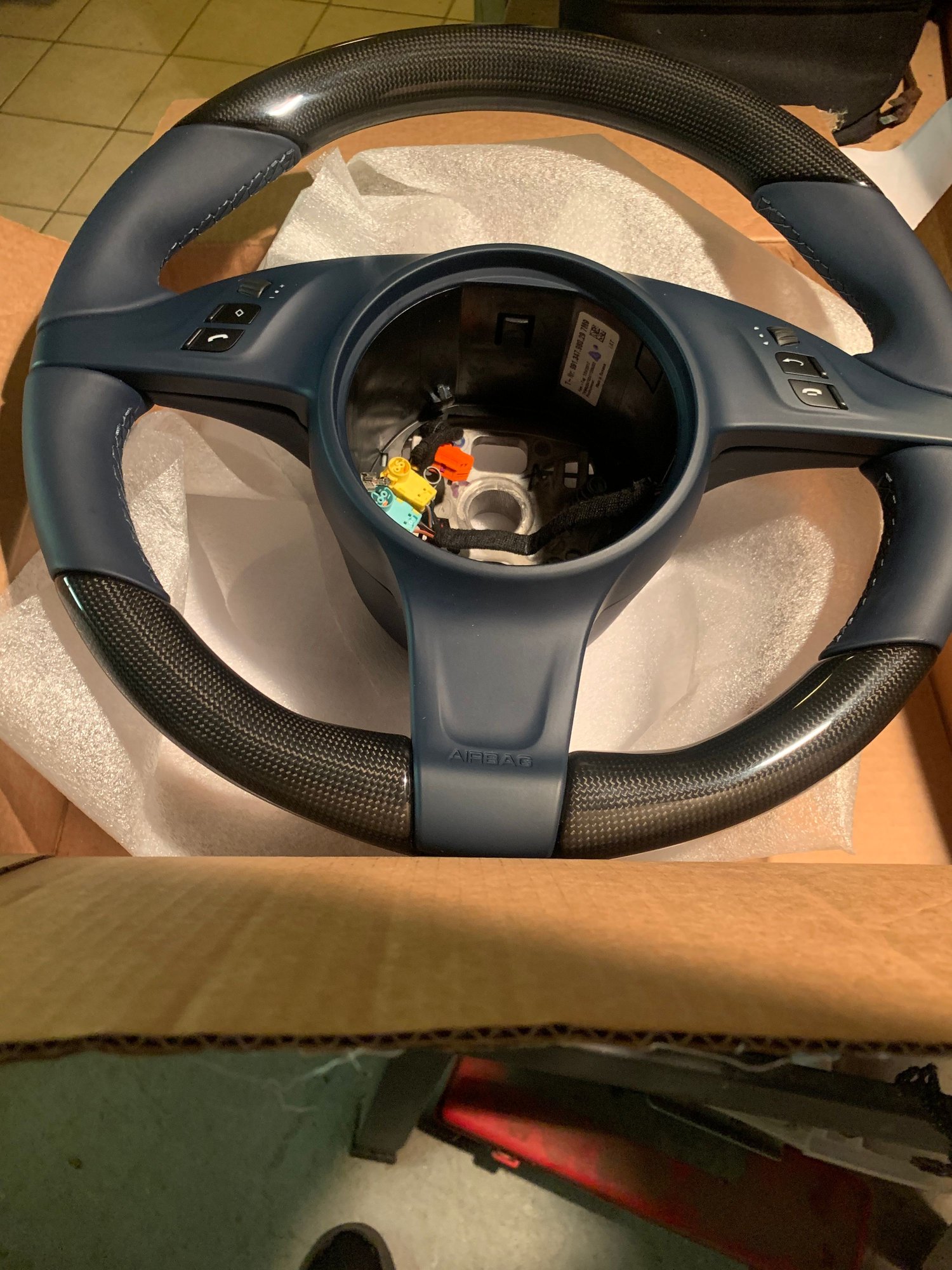 Interior/Upholstery - Steering wheel carbon fiber and blue leather-Multifunction-heated - New - 2012 to 2016 Porsche 911 - New Haven, CT 06650, United States