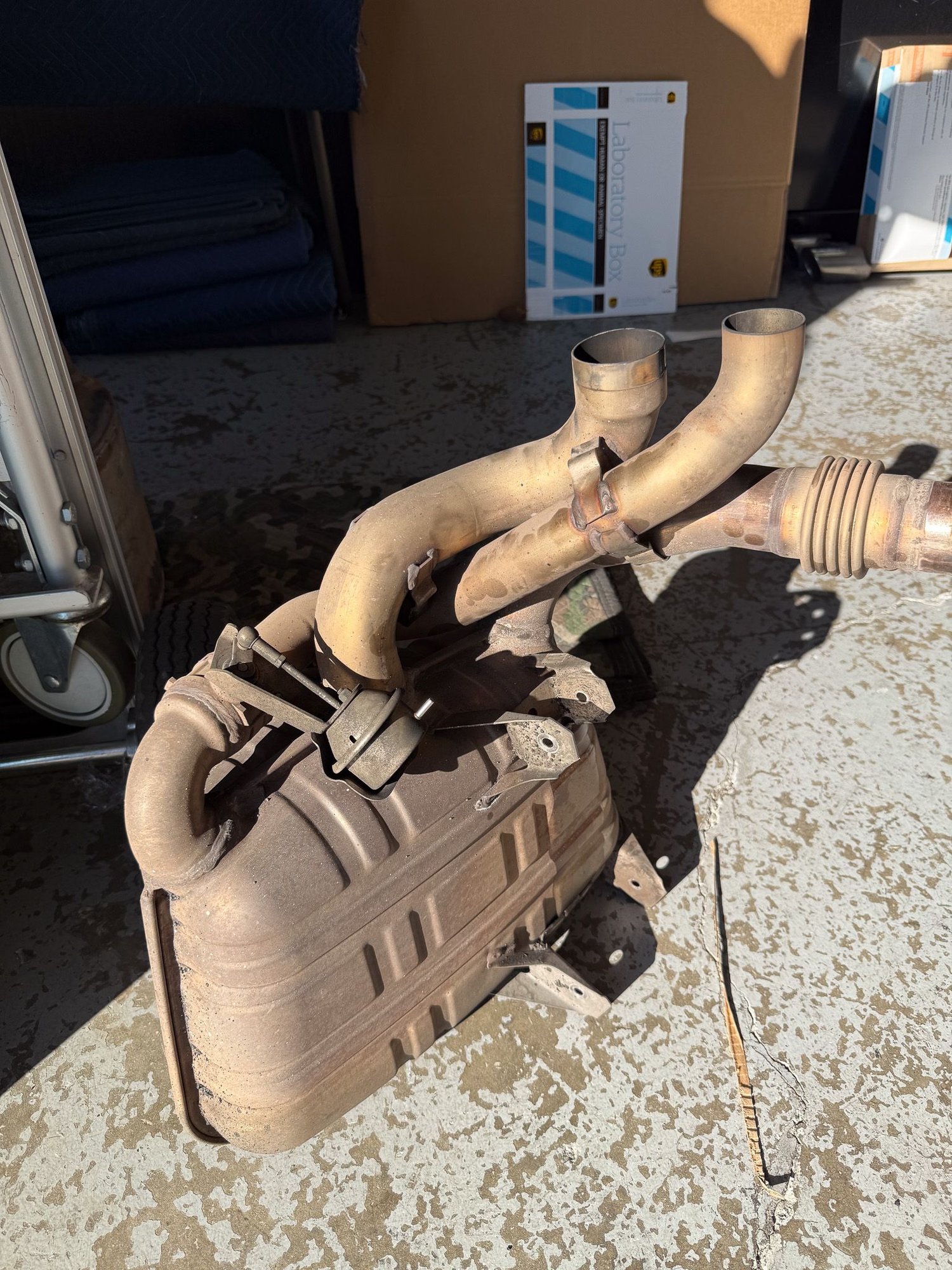 Engine - Exhaust - OEM Porsche Sport Exhaust (PSE) – 997.1 Carrera – Mufflers w/Valves & Tips - $900 OBO - Used - 2005 to 2008 Porsche 911 - Vallejo, CA 94591, United States