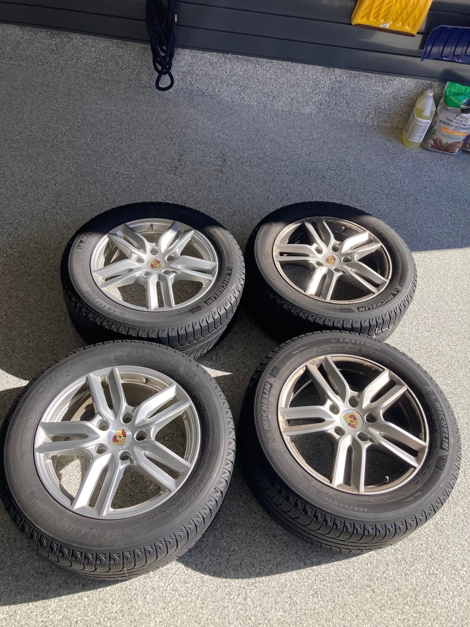 Wheels and Tires/Axles - Winter wheels/tires Cayenne - Used - 2011 to 2018 Porsche Cayenne - Oakville, ON L6K0H3, Canada
