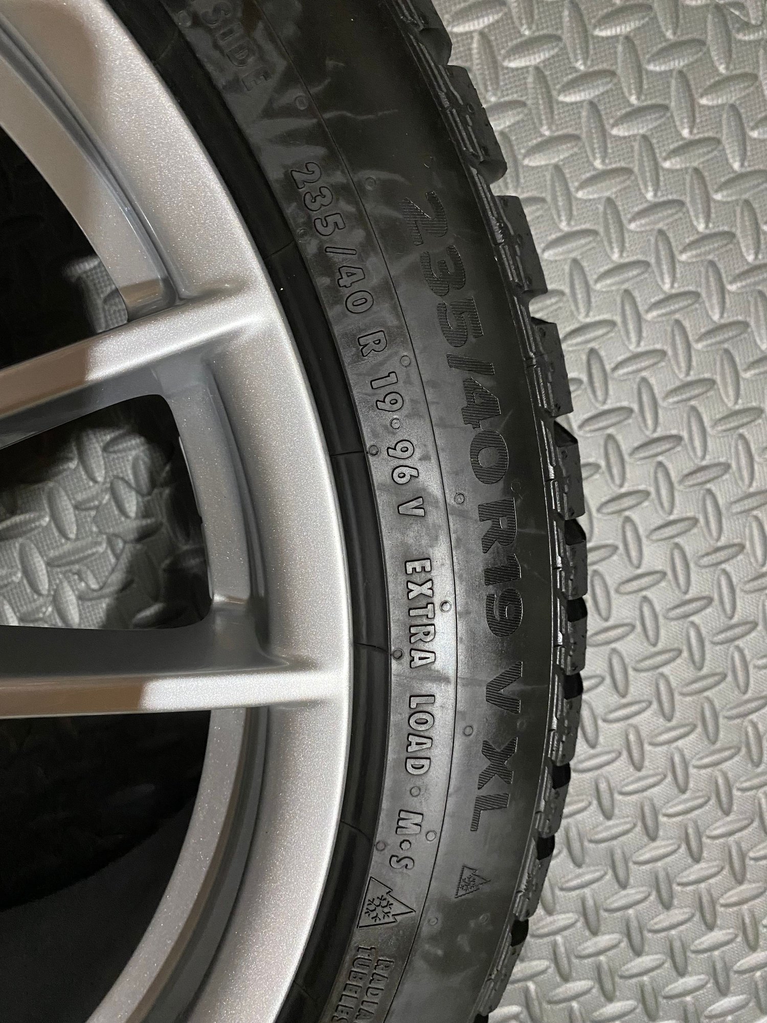 Wheels and Tires/Axles - 911 992 winter wheel and tire set - Used - 2020 to 2024 Porsche 911 - Summit, NJ 07901, United States