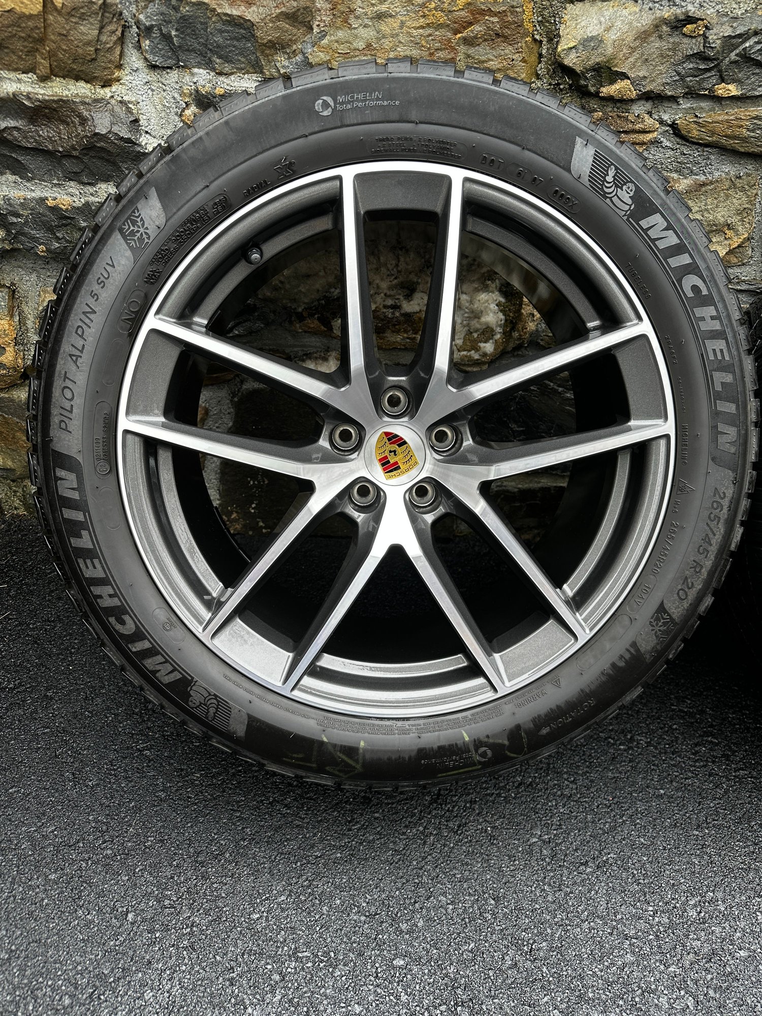 Wheels and Tires/Axles - OEM 20" Macan winter wheel / tire set. Only used one season! - Used - All Years Porsche Macan - Poughkeepsie, NY 12601, United States