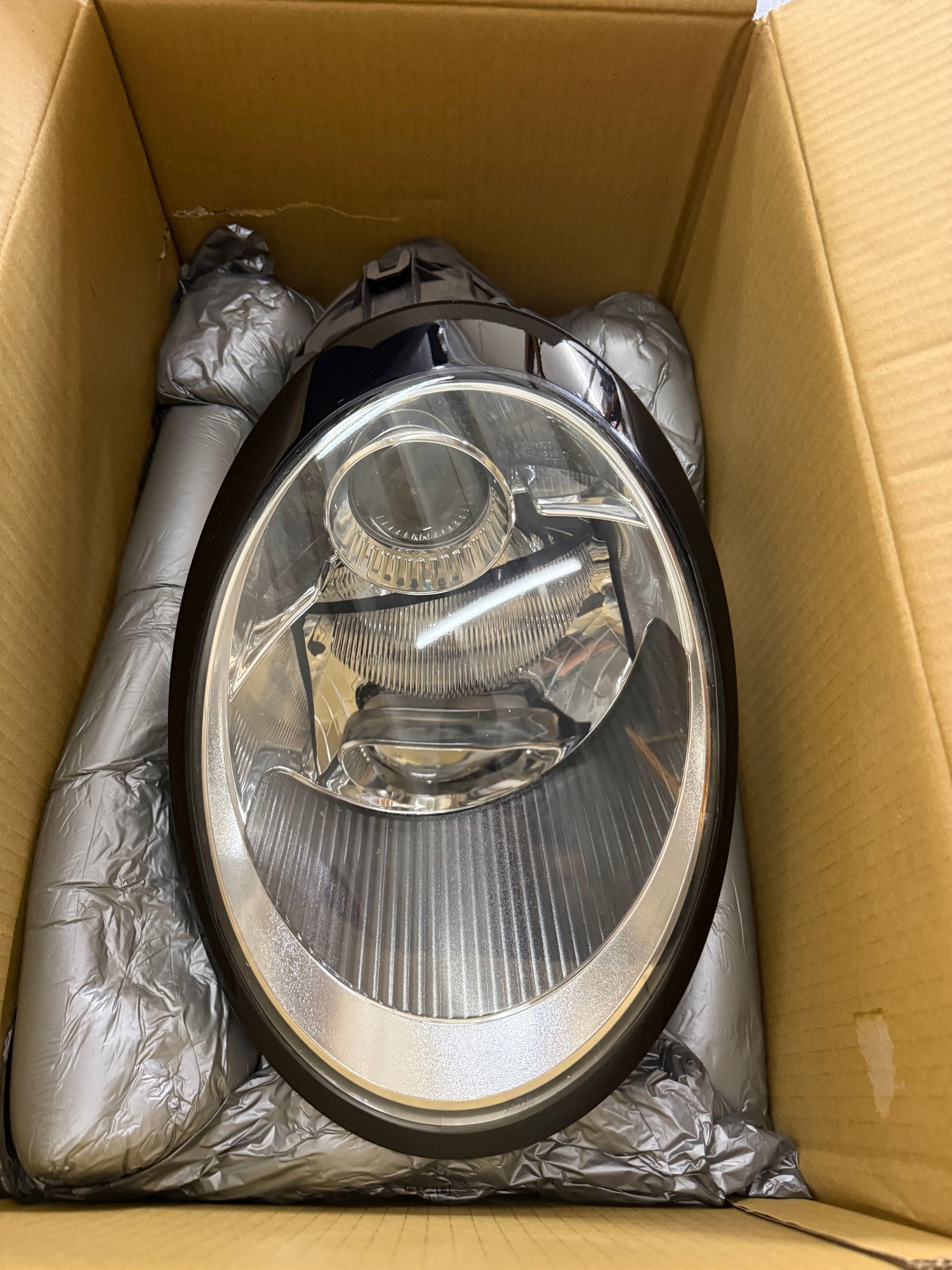 Lights - Porsche 911 997 997.2 OEM Headlights - Used - 2005 to 2012 Porsche 911 - Fort Lauderdale, FL 33312, United States
