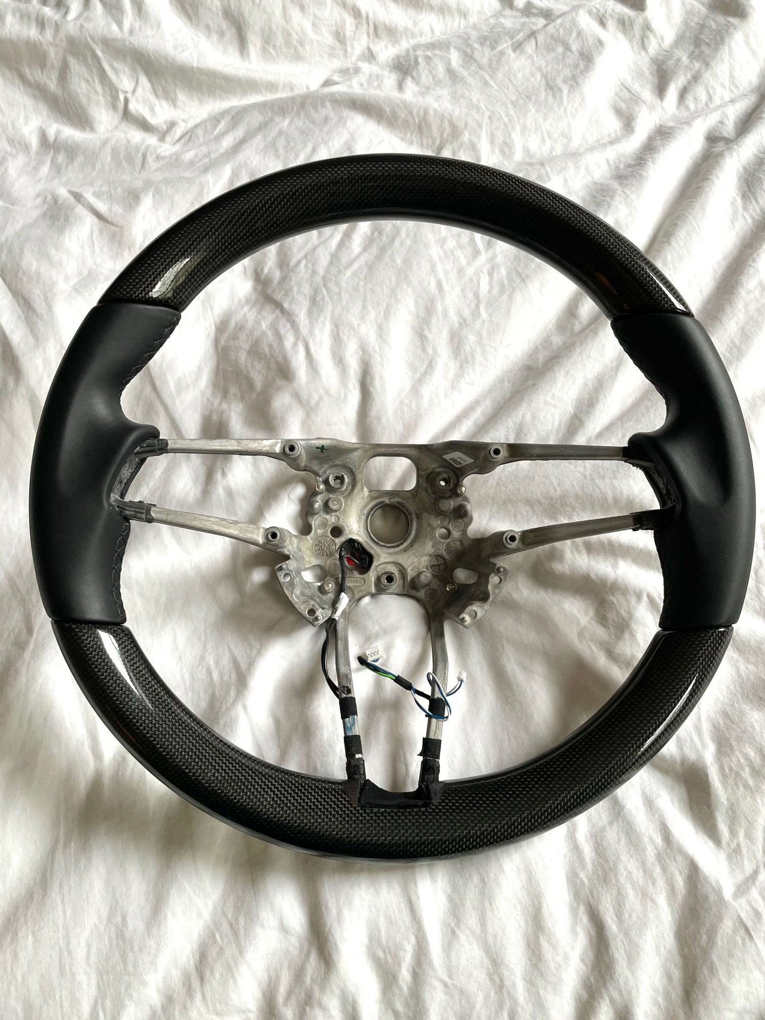 Steering/Suspension - OEM Heated Carbon Steering Wheel w/ Black leather; 991 Panamera Cayman Macan Cayenne - Used - 2016 to 2019 Porsche Panamera - Brooklyn, NY 11231, United States