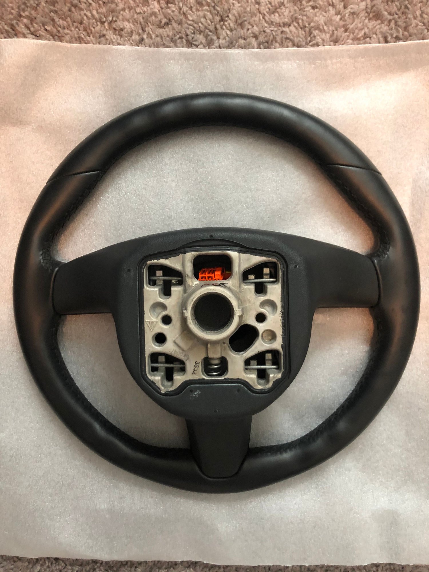 Steering/Suspension - FS: OEM Porsche Standard Leather Steering Wheel (12-16 Boxster/Cayman/Carrera) - Used - 2012 to 2016 Porsche Boxster - 2012 to 2016 Porsche Carrera - 2012 to 2016 Porsche Cayman - Cedar Park, TX 78613, United States