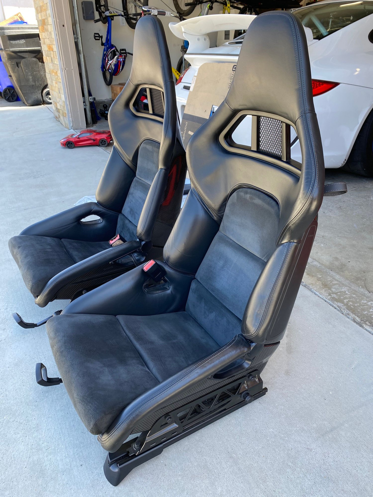 Interior/Upholstery - 997 GT3 Carbon Folding Bucket Seats!! - Used - 2005 to 2012 Porsche Carrera - 2006 to 2012 Porsche Cayman - San Diego, CA 92111, United States