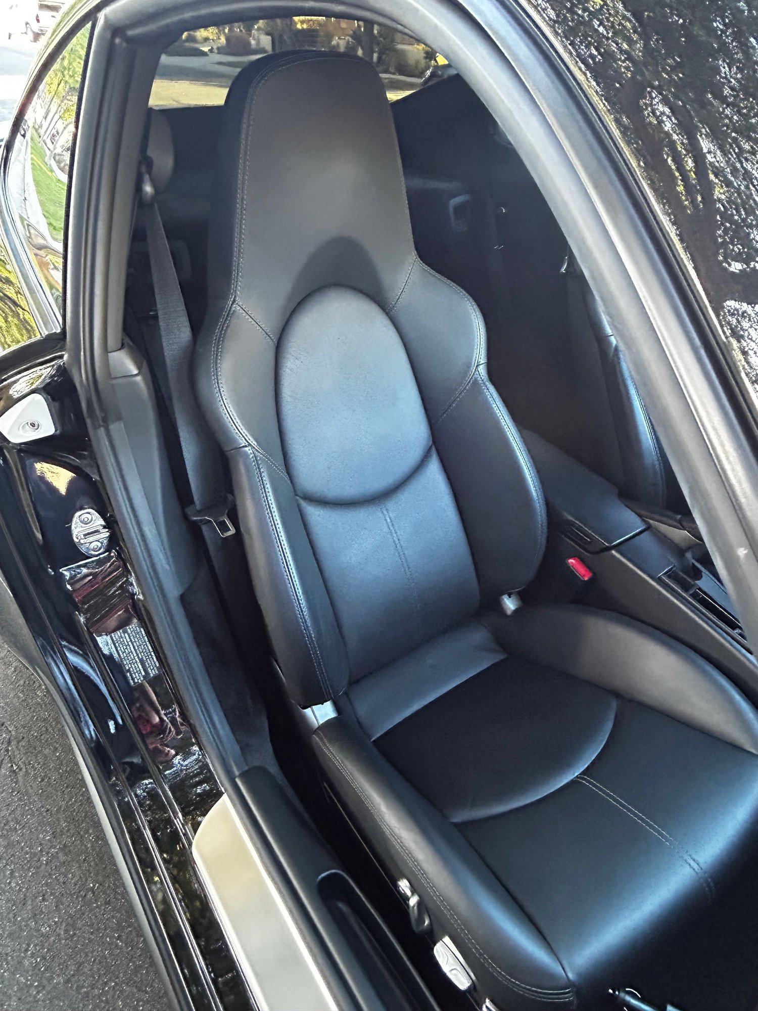 2009 Porsche 911 - Rare low mileage 2009 Turbo Coupe with 6speed and PCCBs - New - VIN WP0AD29959S766118 - 32,250 Miles - 6 cyl - AWD - Manual - Coupe - Black - Irvine, CA 92618, United States