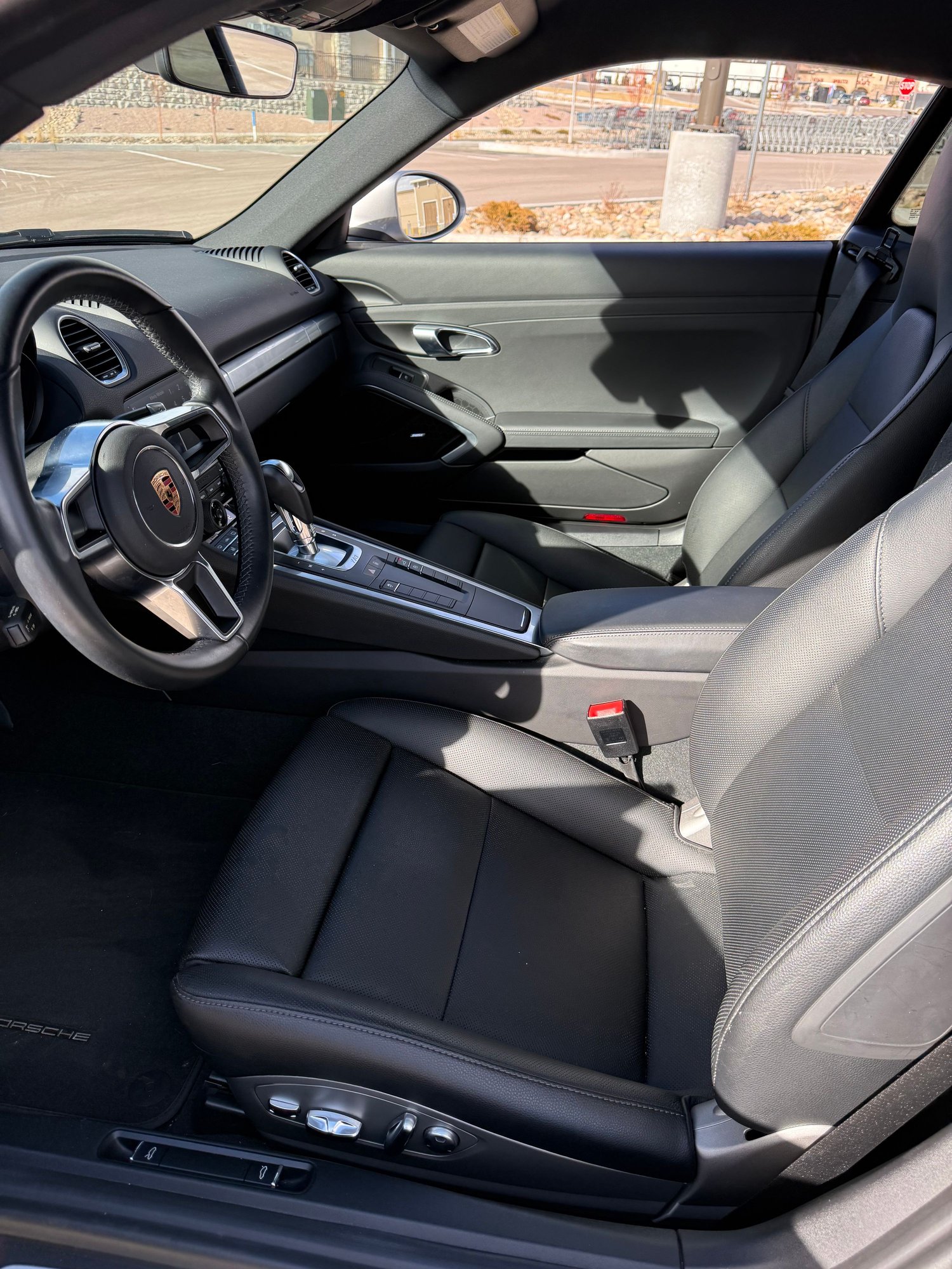 2018 Porsche 718 Cayman - 2018 Porsche Cayman 718s - Used - VIN WP0AB2A87JK278401 - 5,000 Miles - 4 cyl - 2WD - Automatic - Coupe - Silver - Monument, CO 80132, United States