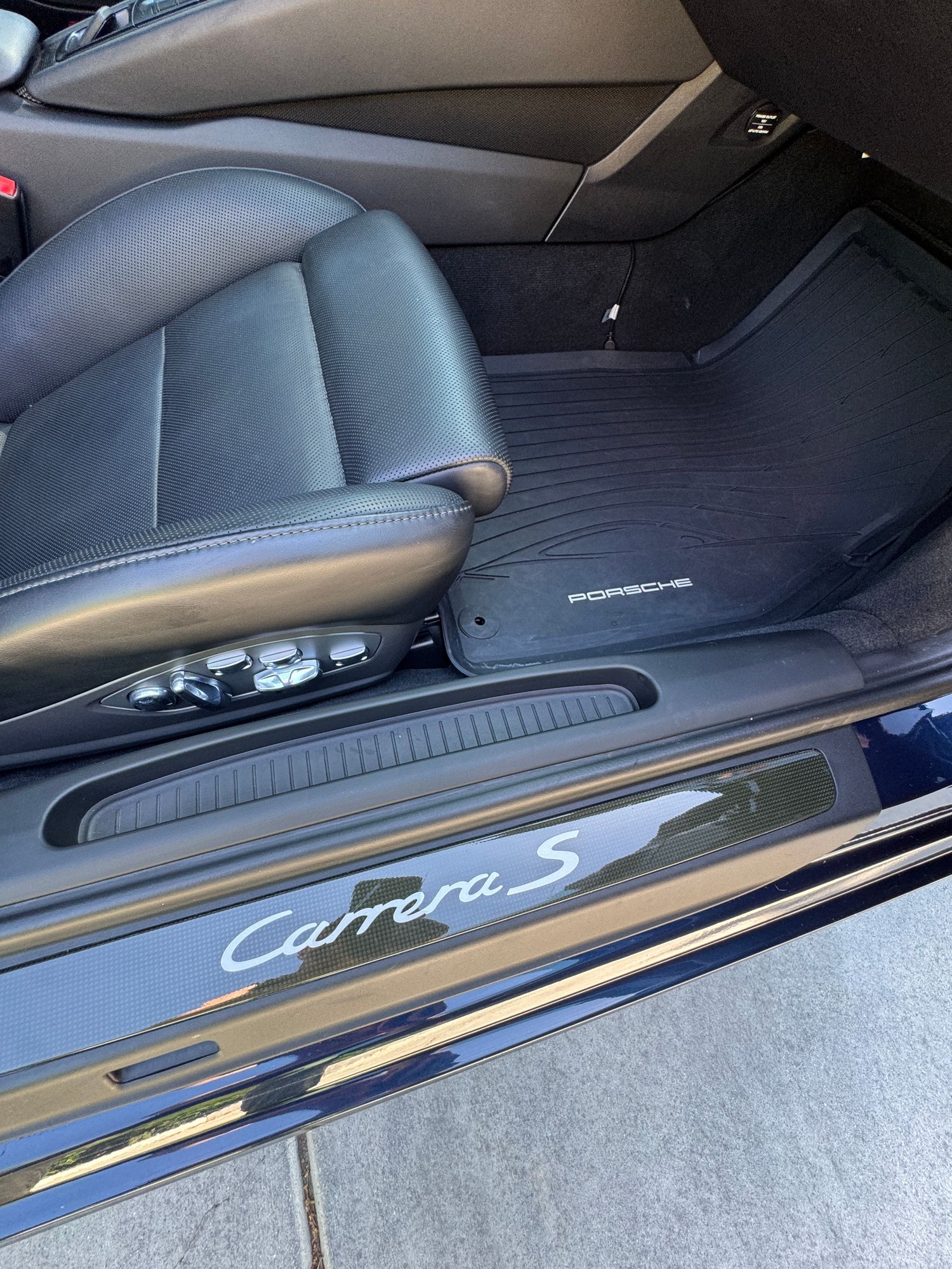 2013 Porsche 911 - 2013 Porsche 991 Carrera S - Used - VIN WP0AB2A97DS120900 - 41,794 Miles - 6 cyl - 2WD - Automatic - Coupe - Blue - Los Angeles, CA 91604, United States