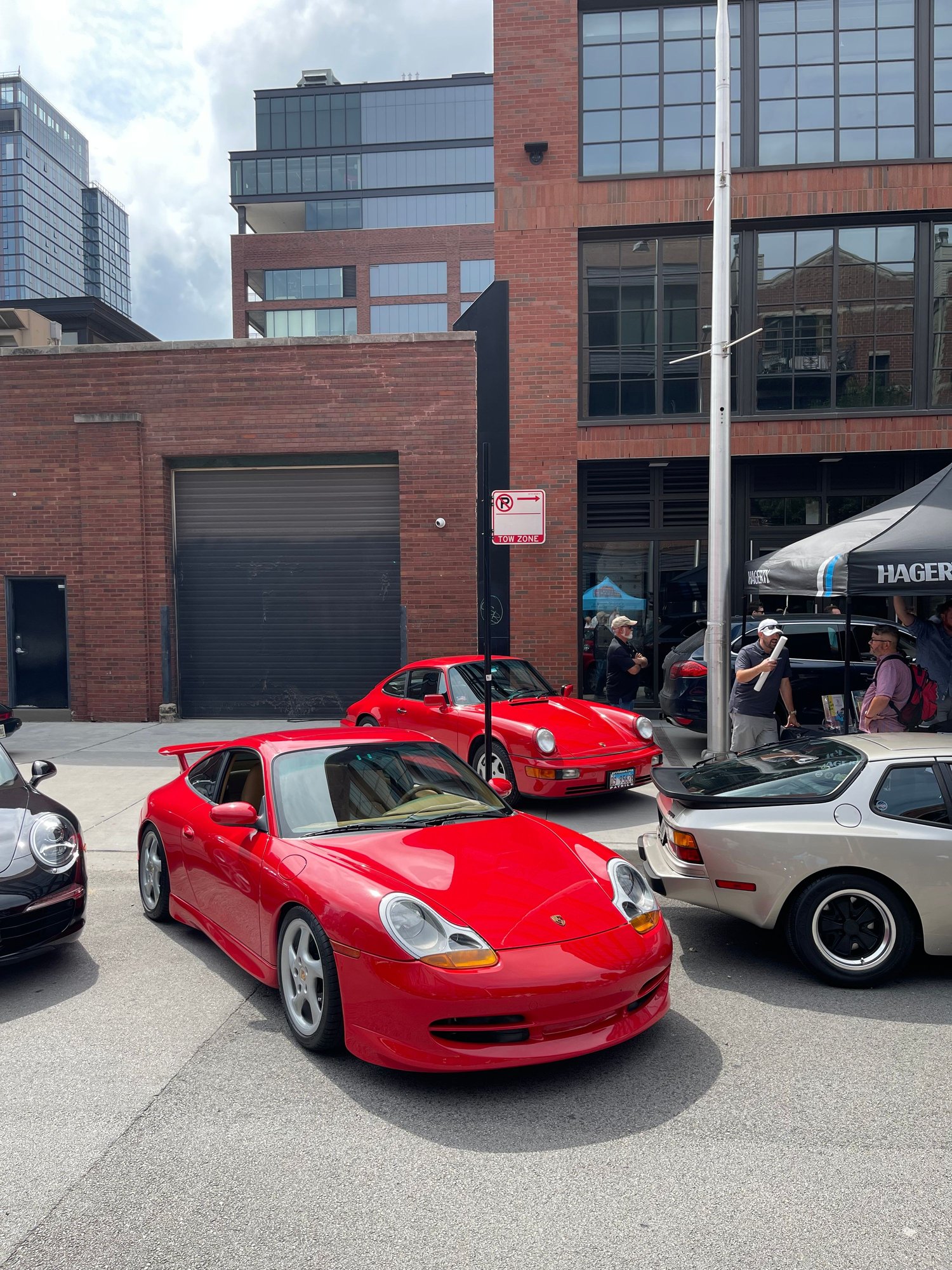 1999 Porsche 911 - 1999 Porsche 911 C2 Aerokit, Guards Red, 6sp, Coupe - Used - VIN WP0AA2997XS623158 - 59,700 Miles - 6 cyl - 2WD - Manual - Coupe - Red - Geneva, IL 60134, United States