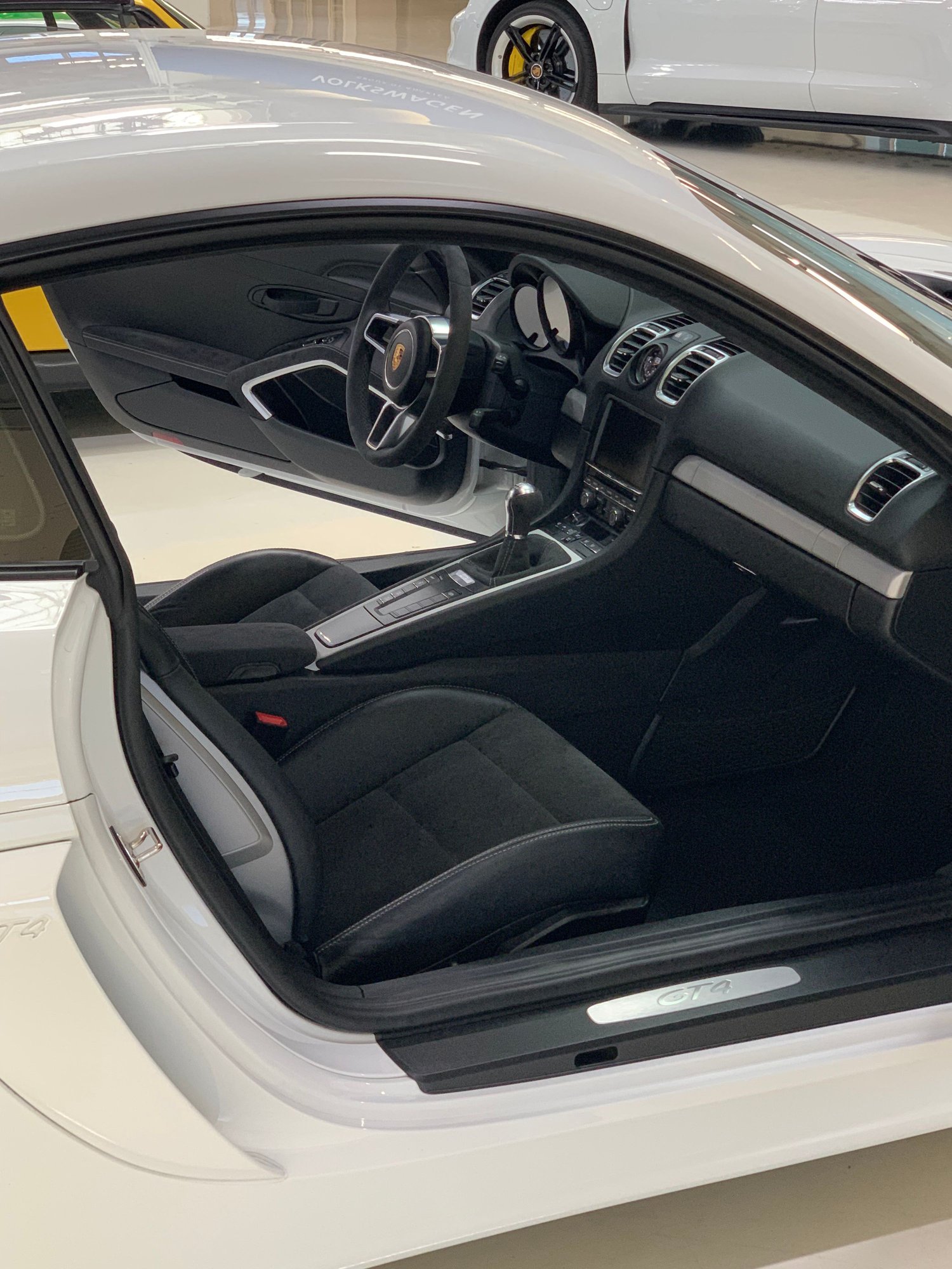 2016 Porsche Cayman GT4 - Certified Porsche GT4 - Used - VIN WP0AC2A8XGK191680 - 6 cyl - 2WD - Manual - Coupe - White - Cleveland, TN 37312, United States