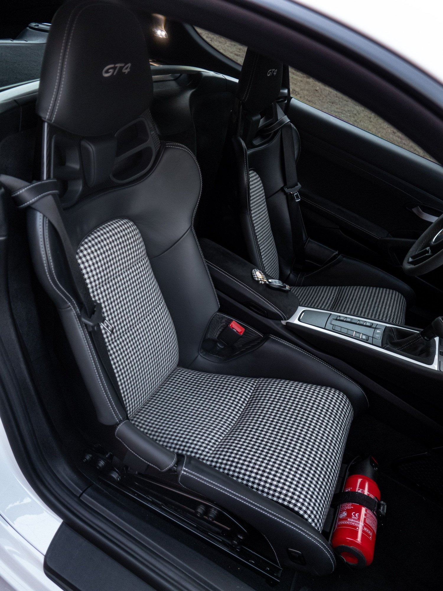 2021 Porsche 718 Cayman - 2021 Porsche 718 Cayman GT4 with $24,450 in extras - Used - Taylors, SC 29687, United States