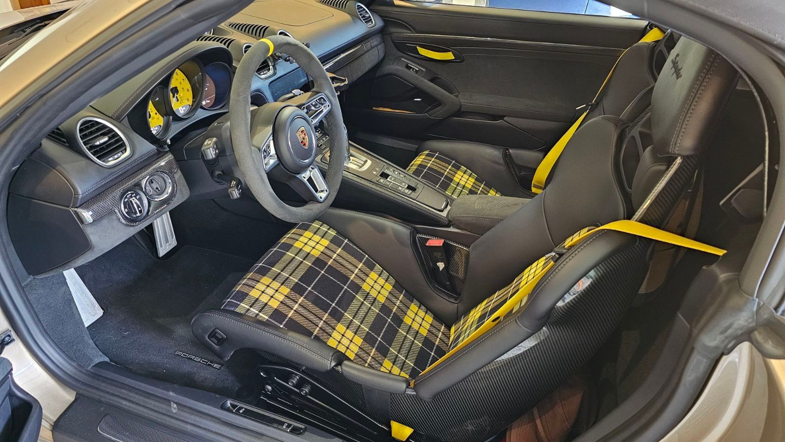 2024 Porsche 718 - Rare PTS 718 Spyder - fully optioned - Used - VIN WP0CC2A83PS222079 - 700 Miles - Automatic - Gold - Rowland Heights, CA 91748, United States