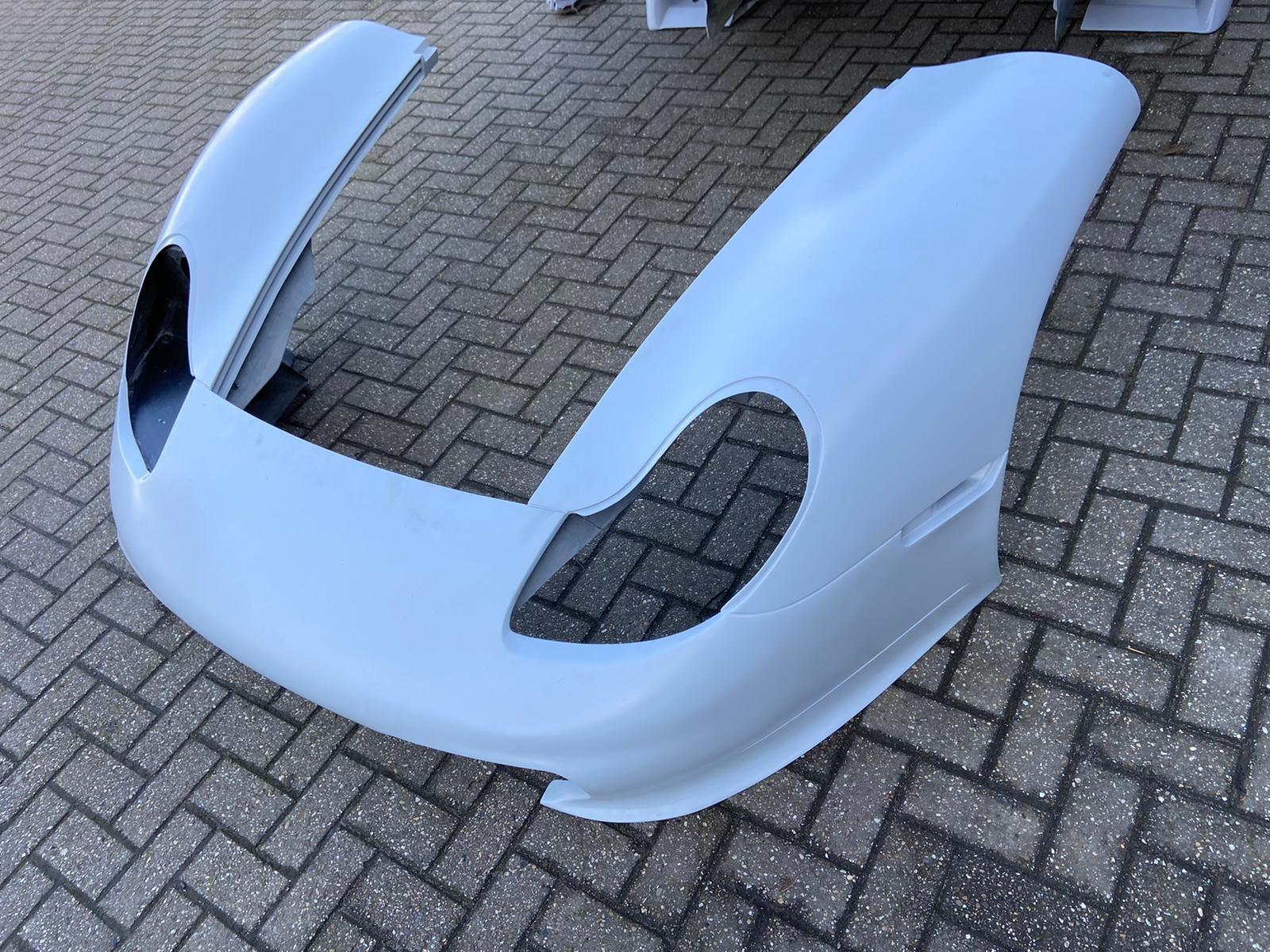 Exterior Body Parts - Porsche 911 GT1 Evo Bodywork Front and Rear Bonnet - Used - 1996 to 1997 Porsche GT1 - Heppenheim, FL 33176, United States