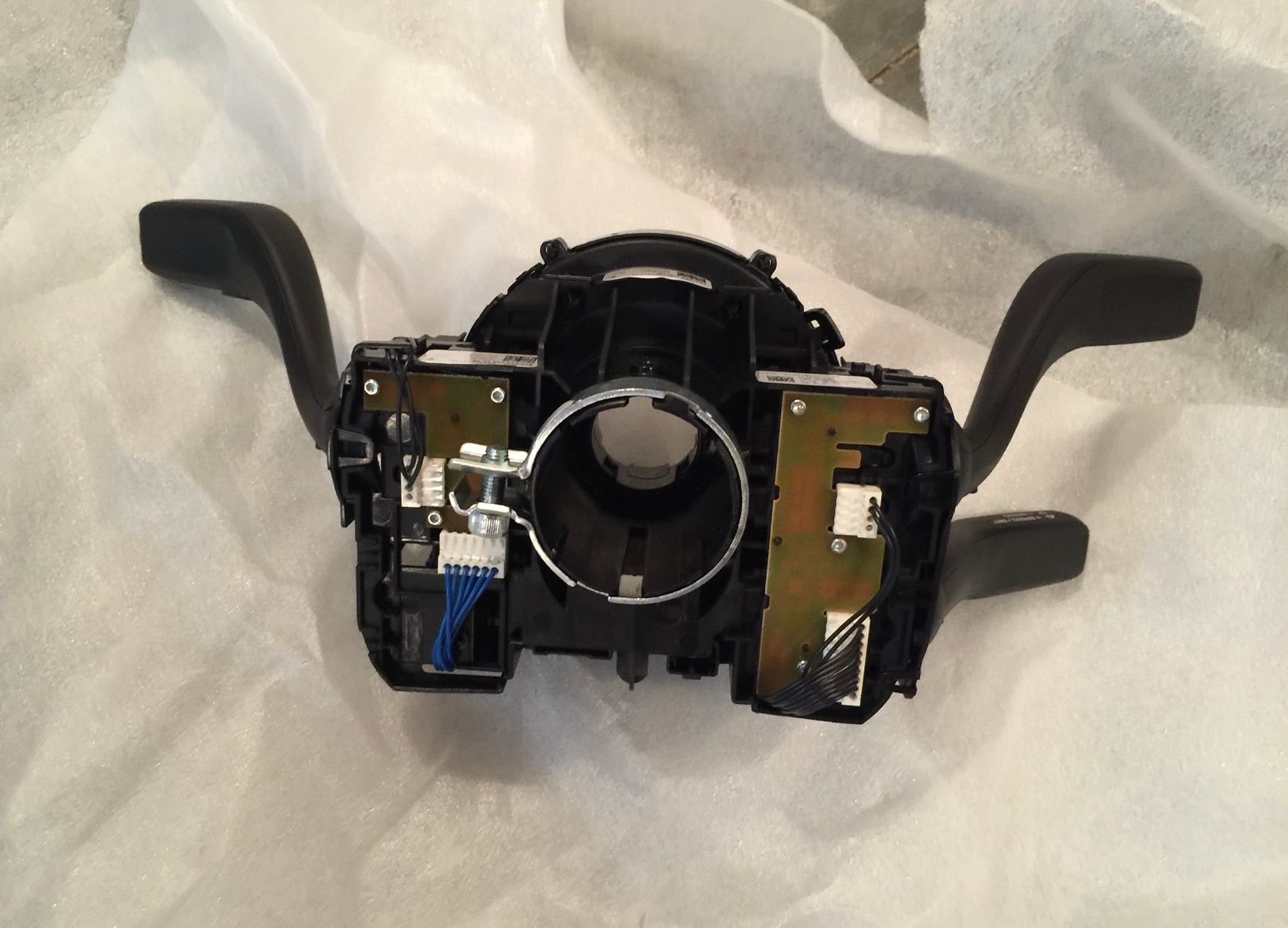 Interior/Upholstery - 991.1 Steering Wheel Control Module, Stalk and Clock Spring Manual Transmission - Used - 2012 to 2015 Porsche 911 - Falmouth, MA 02540, United States