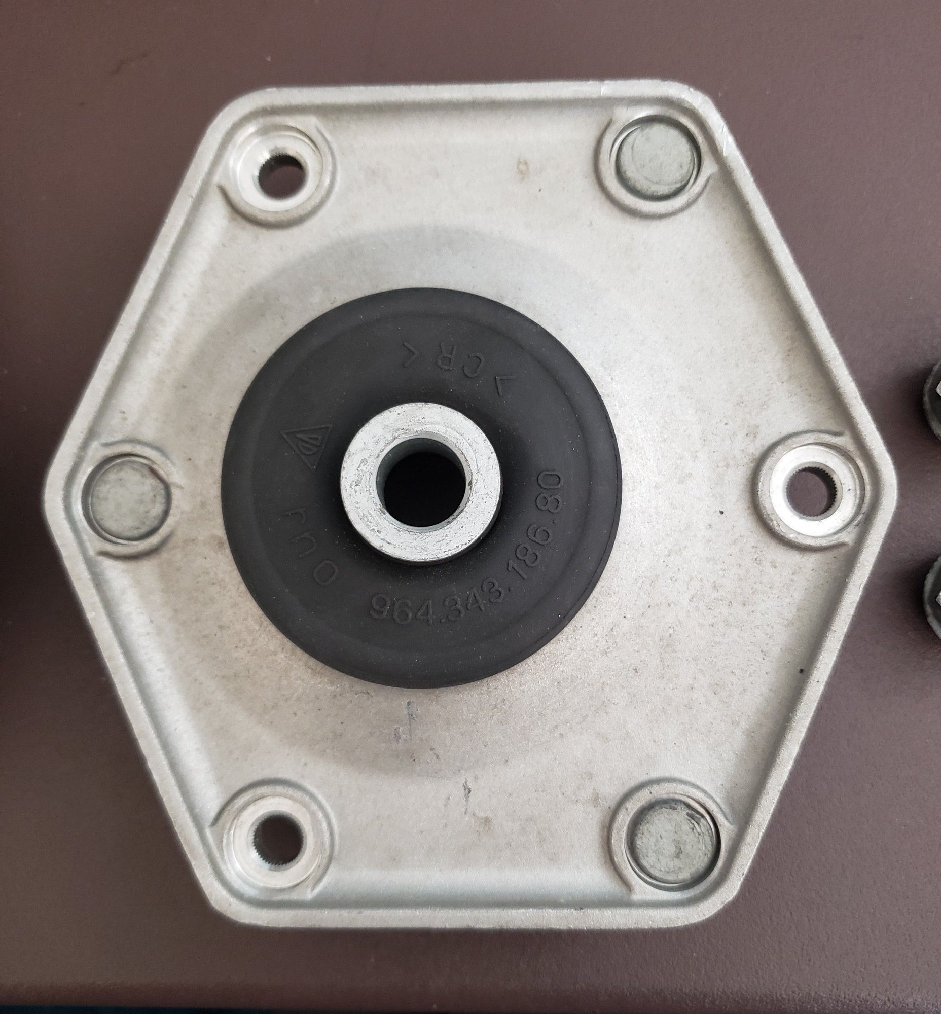 997.1 GT3/GT3RS OEM Front Upper Strut Mounts Rennlist Porsche