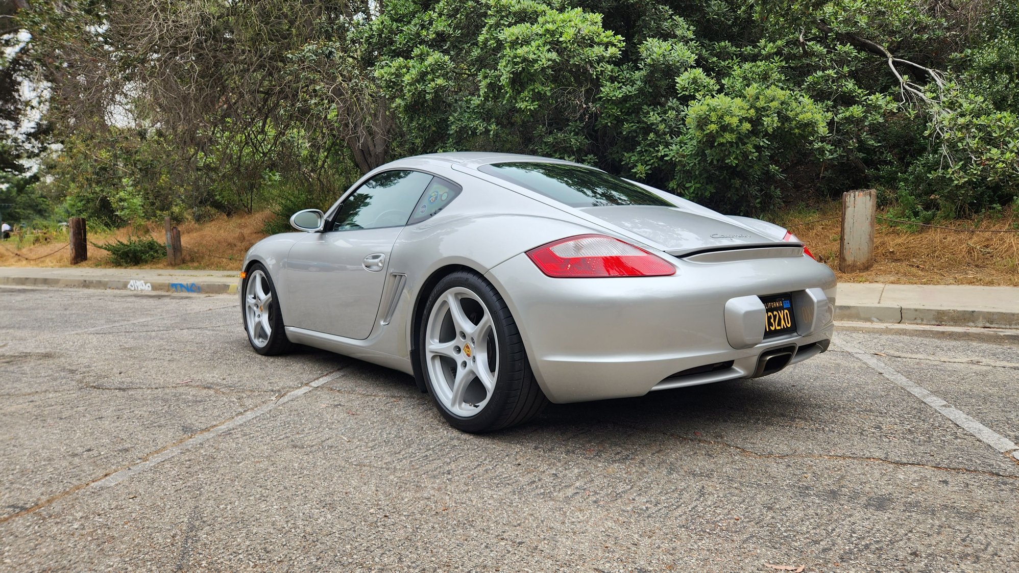 2007 Porsche Cayman - 2007 Porsche Cayman 2.7L Manual - Used - VIN WP0AA29897U762848 - 131,000 Miles - 6 cyl - 2WD - Manual - Coupe - Silver - Los Angeles, CA 90032, United States