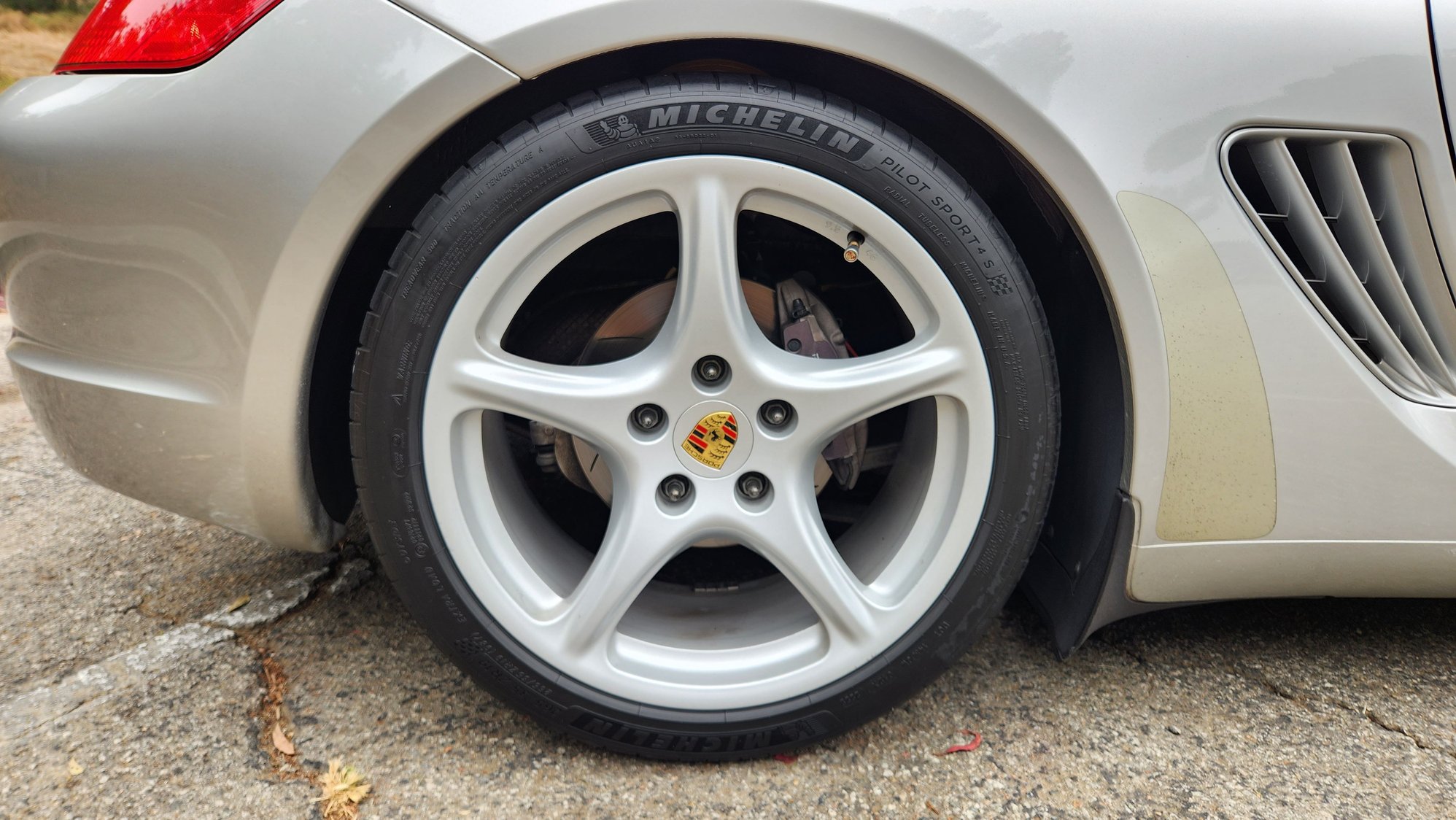 2007 Porsche Cayman - 2007 Porsche Cayman 2.7L Manual - Used - VIN WP0AA29897U762848 - 131,000 Miles - 6 cyl - 2WD - Manual - Coupe - Silver - Los Angeles, CA 90032, United States