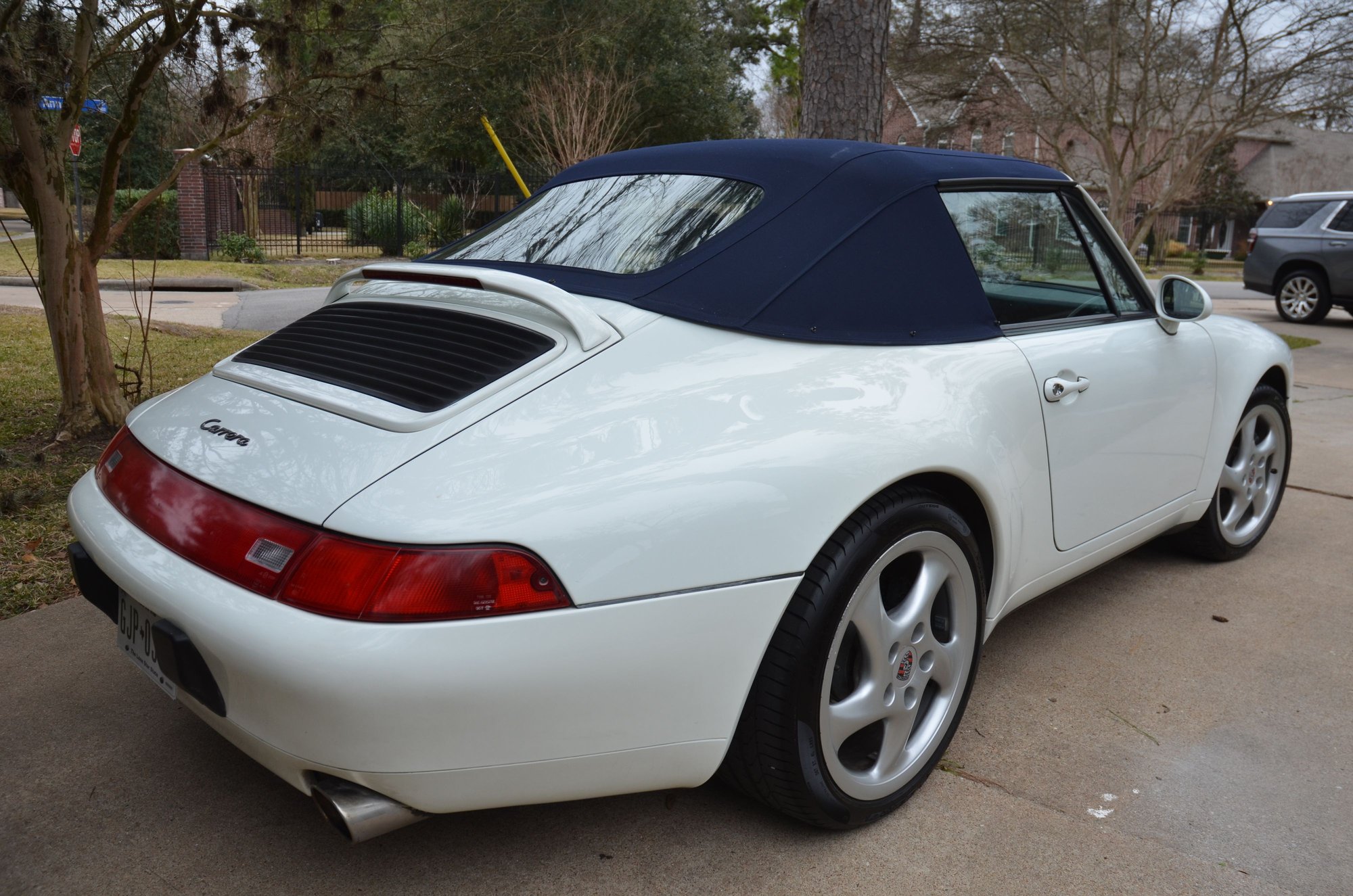 1995 Porsche 911 - 1995 Porsche 993 911 Carrera Cabriolet - Used - VIN WP0CA2998SS342228 - 53,500 Miles - 6 cyl - 2WD - Automatic - Convertible - White - Houston, TX 77024, United States
