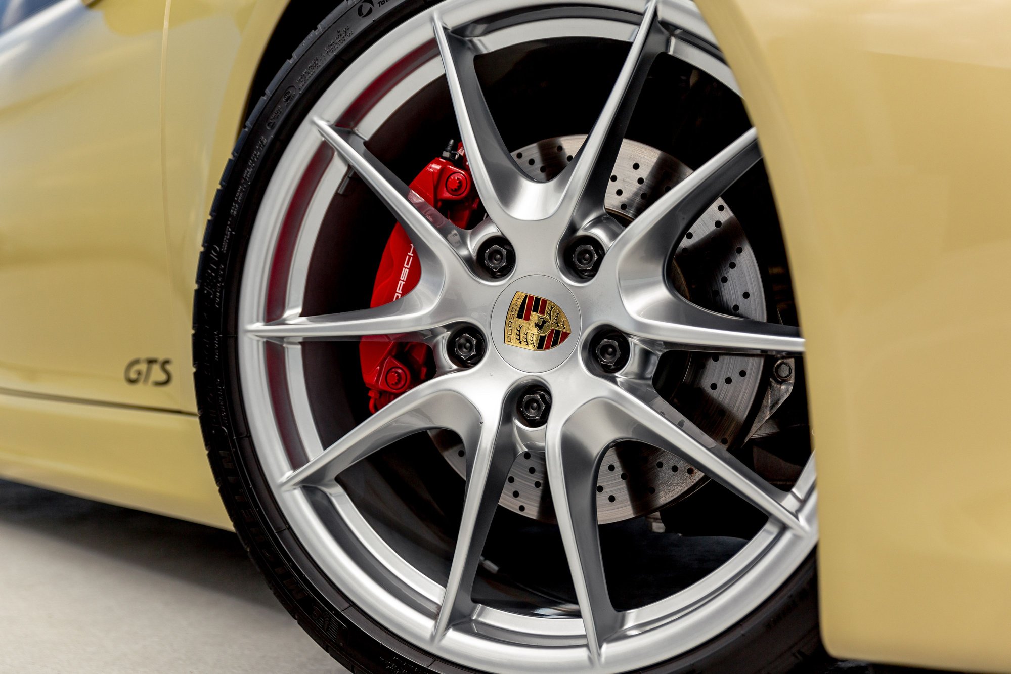 2015 Porsche Cayman - 2015 Cayman GTS Lime Gold Metallic - Used - VIN WP0AB2A80FK184139 - 3,289 Miles - 6 cyl - 2WD - Manual - Coupe - Gold - Orlando, FL 32811, United States